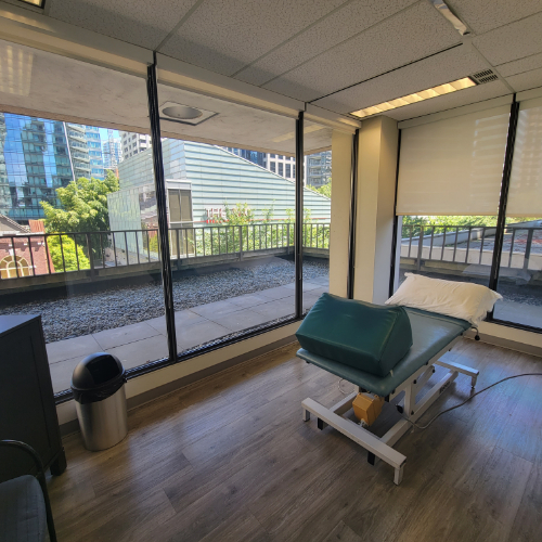 Gallery-inside-physiotherapy-center-west-end-physiotherapy-vancouver-bc