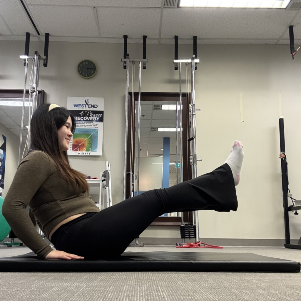 Seated Knee Tuck