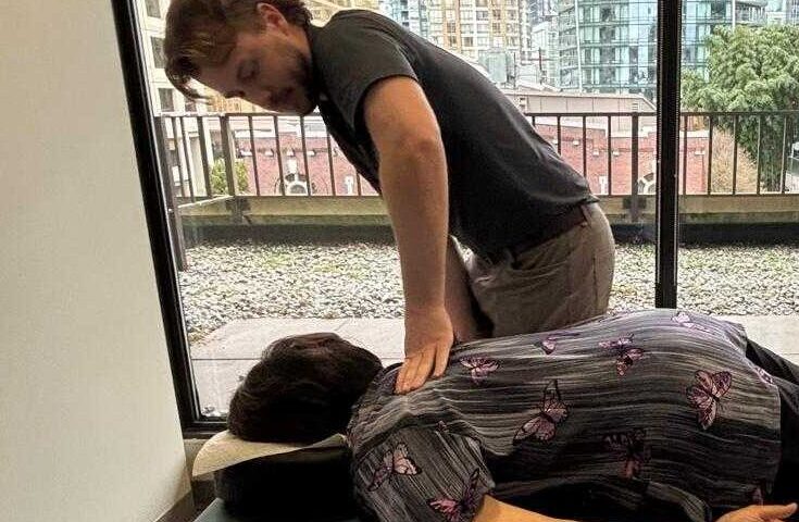 Chiropractor Dr Donny Mackintosh treating a patient